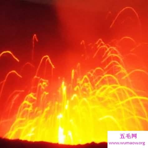  全球十大火山度假圣地，毁灭一切后的重建美景就是天堂。