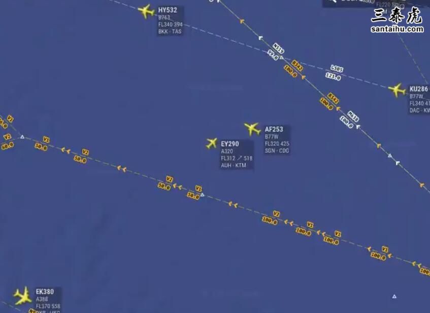 巴基斯坦领空关闭，两架国际航班陷在孟买上空相撞