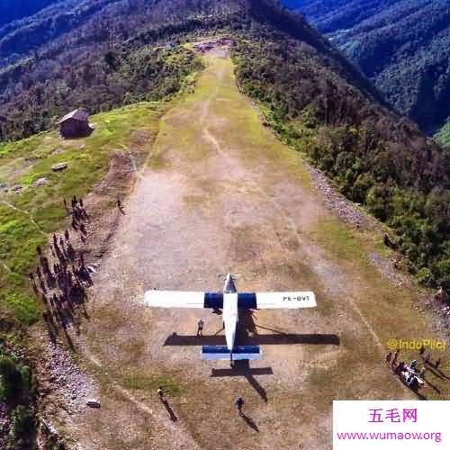 世界十大危险机场，它竟然是在雪山上建成。