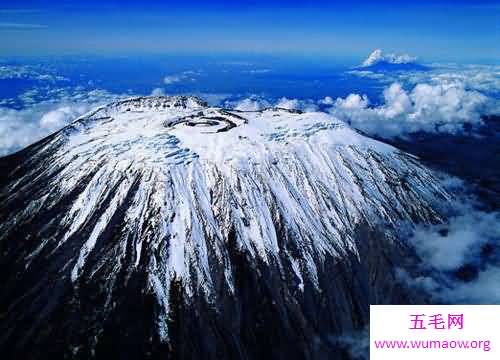 非洲最高的山脉，非洲最高的山峰(高达5895米)