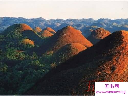 世界上最有食欲的景点，像巧克力一样的山。