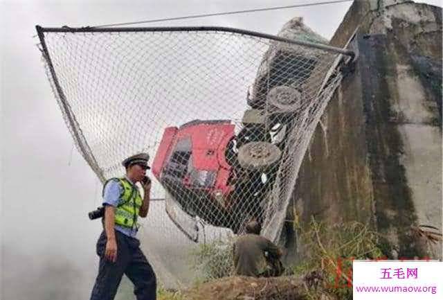 中国最危险的公路，眼在天堂，身在地狱，你去过吗？