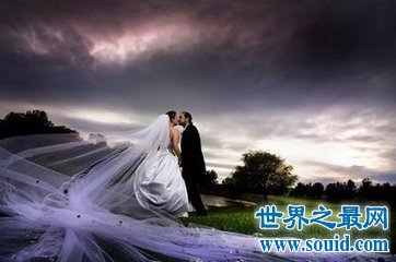 有些人在结婚前会进行婚姻测试来了解自己的姻缘