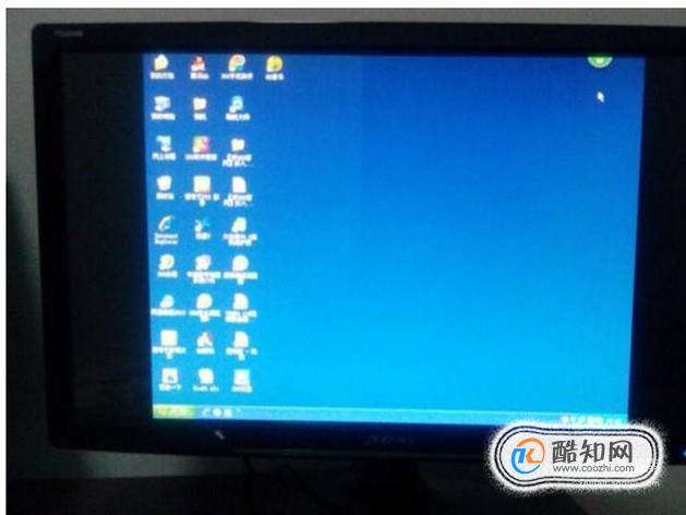 调分辨率之后怎么将显示不全的桌面调为全屏显示