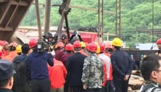  中国铁矿矿井发生爆炸，造成至少11人死亡，25名工人被困 [西班牙媒体]