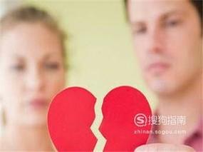 如果女人对你爱理不理的态度该怎么办？