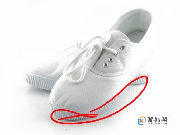 白色帆布鞋的正确刷法
