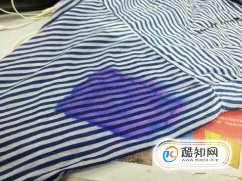 衣服染上了颜色怎么清洗？