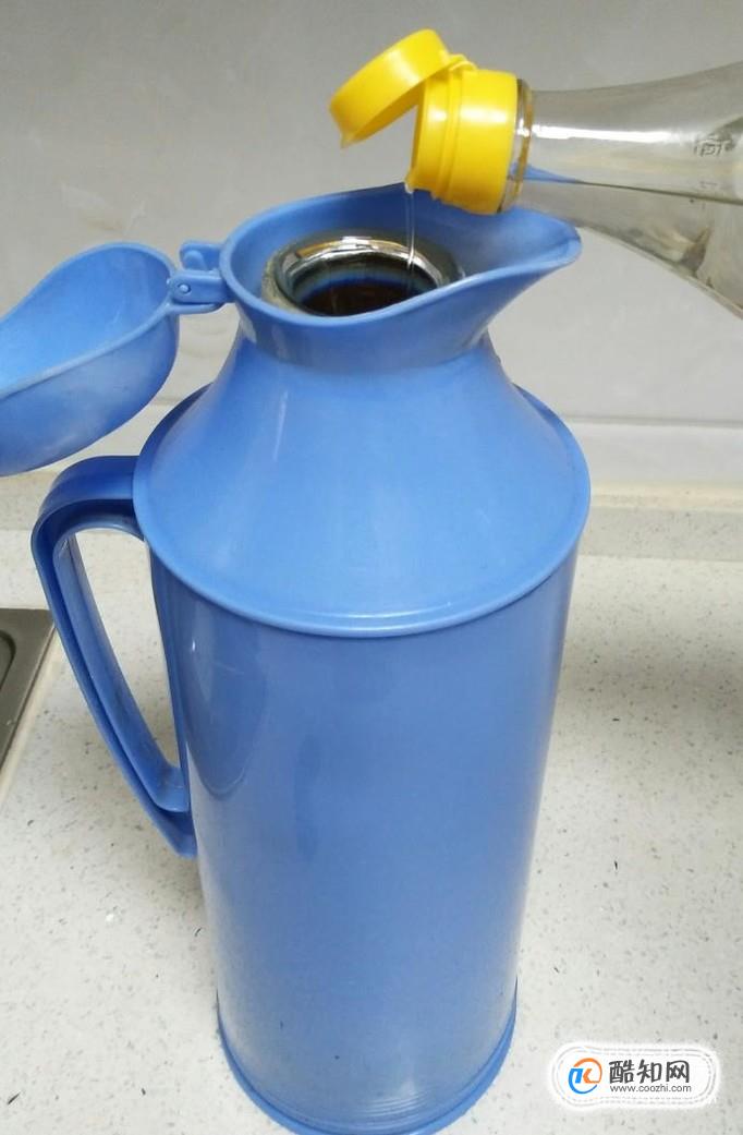 怎样去掉水瓶里的水垢