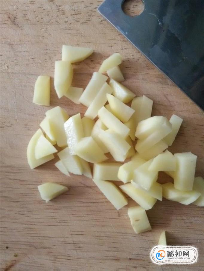 土豆怎样用刀切成小块