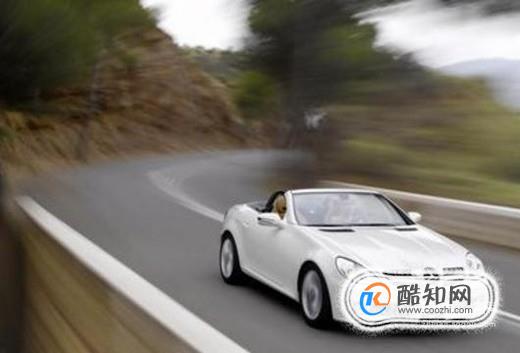 高速公路收费站怎么样安全通过？
