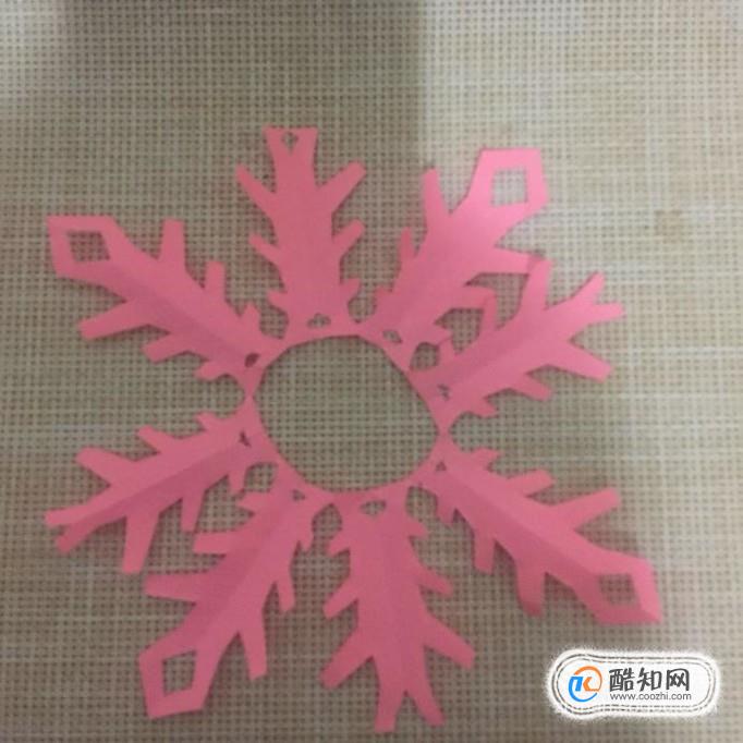 教你做雪花剪纸饰品