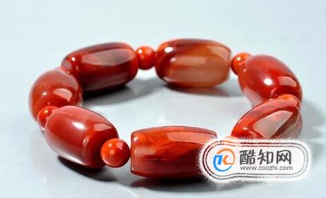 如何挑选南红手串
