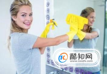 如何巧妙擦镜子