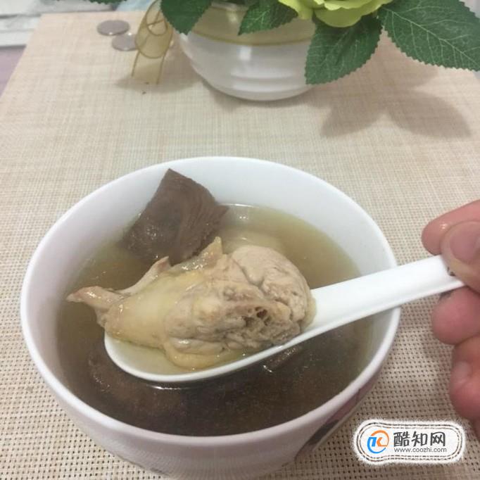 梨菇鸡肉汤如何做？