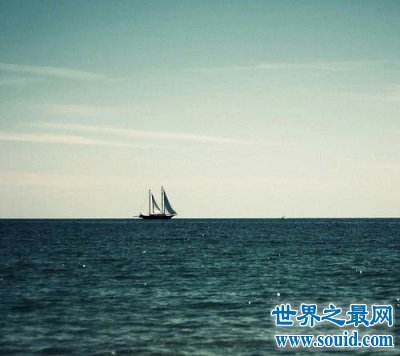 “寄蜉蝣于天地，渺沧海之一粟”沧海一粟的意思