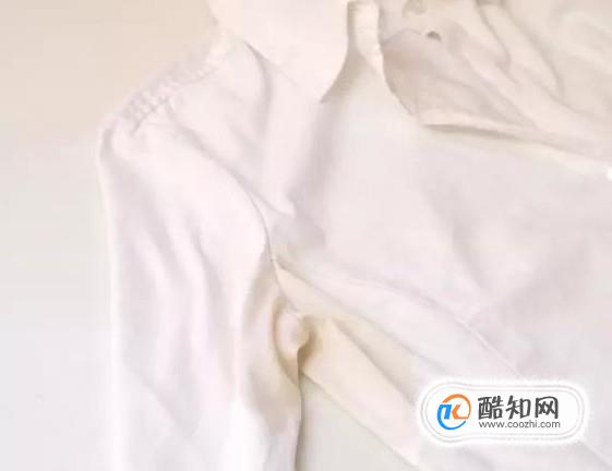 衣服上的汗渍怎么洗掉