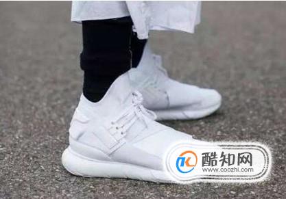 如何去除白鞋的黄色污渍和袜子的臭味